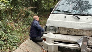 İstanbulda orman yolunda feci kaza: Yaralının çalan telefonuna itfaiye eri cevap verdi
