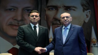 İYİ Partiden istifa eden Hatipoğlu, AK Partiye katıldı