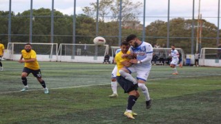 İzmirspor sahasında Alaçatısporu 4-0 mağlup etti