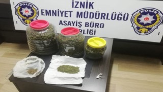 İznik polisinden uyuşturucu ve silah operasyonu