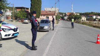 Jandarmadan Huzur operasyonu; 18 aranan şahsı yakaladı