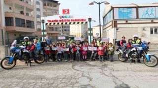 Jandarmadan öğrencilere trafik güvenliği eğitimi
