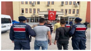 Kaçak kazı yapan 3 kişiyi jandarma suçüstü yaptı