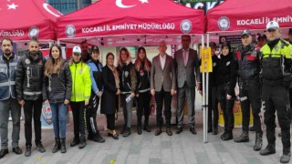 Kadına yönelik şiddette karşı vatandaşları bilgilendirdiler