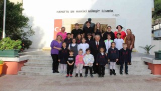 Kalbi öğrencileri için atıyor