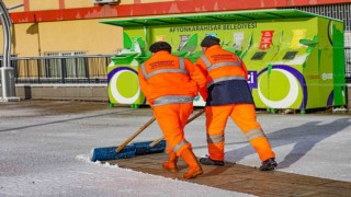 Kar yağışı sonrası hummalı temizlik çalışması başladı