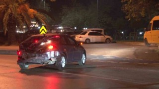 Kartalda kırmızı ışıkta geçen sürücü kazaya neden oldu