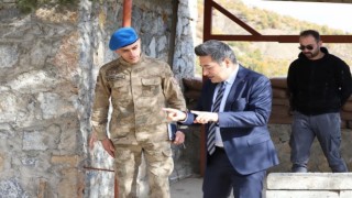 Kaymakam Özçelikten jandarma karakoluna ziyaret