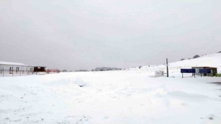 Keltepe Kayak Merkezinde kar kalınlığı 50 santimetreyi buldu