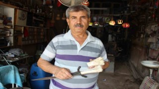 Kemal Usta, atık hayvan kemiklerini sanata dönüştürüp ekonomiye kazandırıyor