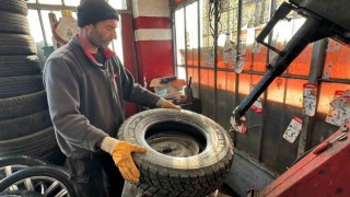 Kış erken geldi, lastikçilerde yoğunluk başladı