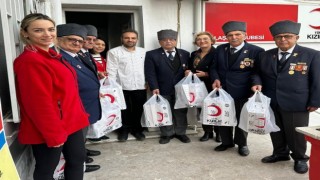 Kızılaydan gazilere tören ayakkabısı