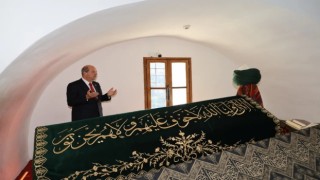 KKTC Cumhurbaşkanı Ersin Tatar, Şeyh Edebali Türbesinde dua etti