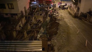 Kocaelide aynı mahallede ikinci kez istinat duvarı ve yol çöktü