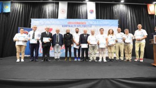 Konyaaltında satrançın şampiyonları ödüllendirildi