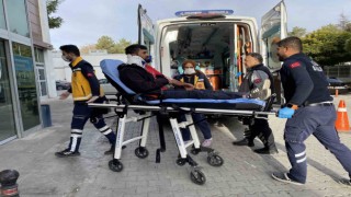 Konyada motosiklet otomobile çarptı: 1 yaralı