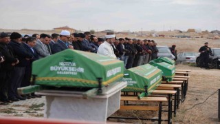 Konyadaki feci kazada hayatını kaybeden aynı aileden 5 kişi toprağa verildi