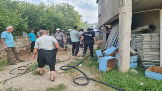 Kozanda samanlıkta çıkan yangın korkuttu