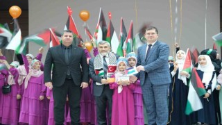 Kuran kursu öğrencilerinden Filistine destek