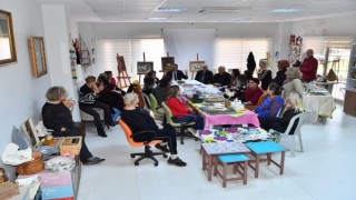 Adana'daki el emeği göz nuru ürünlere büyük ilgi