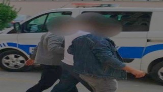 Kuşadası polisi 15 yıl hapis cezası ile aranan şahsı yakaladı