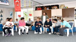 Kuşadasında engeller drama eğitimi ile aşılıyor