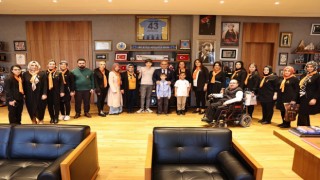 Kütahya Belediye Başkanı Işık özel misafirleri makamında konuk etti