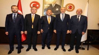 Kütahya heyeti Bakan Özhasekiye il ve ilçelerin taleplerini iletti