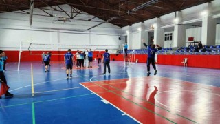 Kütahyada eğitim çalışanları voleybol turnuvası