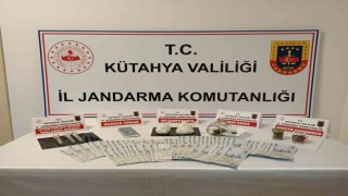 Kütahyada evinde uyuşturucu madde ve sahte para ele geçirilen şüpheli tutuklandı