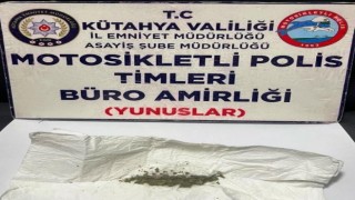 Kütahyada Yunus Timlerince bir şahsın üzerinde uyuşturucu ele geçirildi
