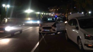 Kütahyada zincirleme trafik kazası: 1 yaralı