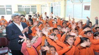 Kuyucak Belediyesinden minikler için gösteri
