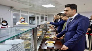 KYK yurdunda öğrencilerle bir araya geldi