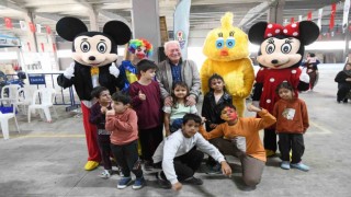 Lapseki Belediyesinin Ara Tatil Çocuk Şenliği devam ediyor