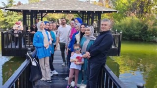 Lise öğrencileri, öğretmen ve aileleri Konya gezisinde