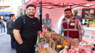 Lösemili çocuklar için bağış standı açıldı