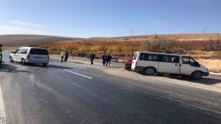 Malatyada otomobil ile minibüs çarpıştı: 5 yaralı
