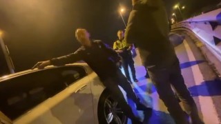 Maltepede polislerin alkollü sürücüyle imtihanı kamerada