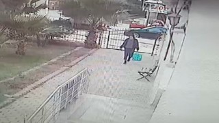 Mardinde ayakkabı hırsızlığı güvenlik kamerasına yansıdı