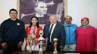 Menteşe Belediyespor Karatecisi Göksu Milli takıma seçildi