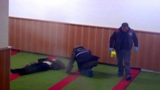 Mescit cinayetinin serbest bırakılan şüphelisi hakkında yakalama kararı çıkarıldı
