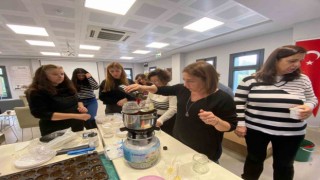 Meslek fabrikası eğitimlerinde sertifika heyecanı