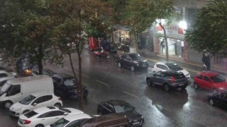 Meteoroloji uyardı, Diyarbakırda sağanak yağış etkili oldu