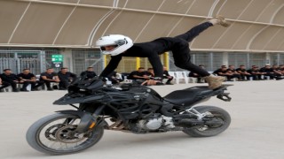 Motosikletli Yunus polislerinin gösterileri büyük alkış aldı