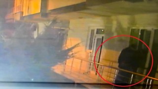 Mücevher çalıp otobüsle kaçtılar...Kart ücretini de vatandaşa çektirdiler