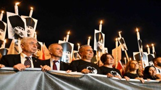 Ata'ya saygı yürüyüşü için binlerce kişi bir araya geldi.