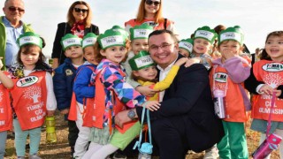 Mustafakemalpaşada Cumhuriyetin 100. yılında 1923 fidan toprakla buluştu