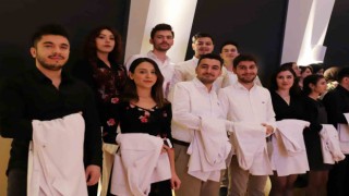NEÜde geleceğin diş hekimleri beyaz önlüklerini giydi