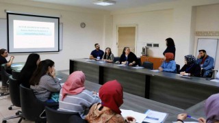 NEÜde hemşirelere “Rehber Hemşire Eğitimi” kursu verildi